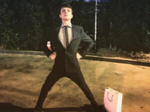 Lucas Jade Zumann Instagram - Back in LA for the Vanity Fair and A24 Oscar party.