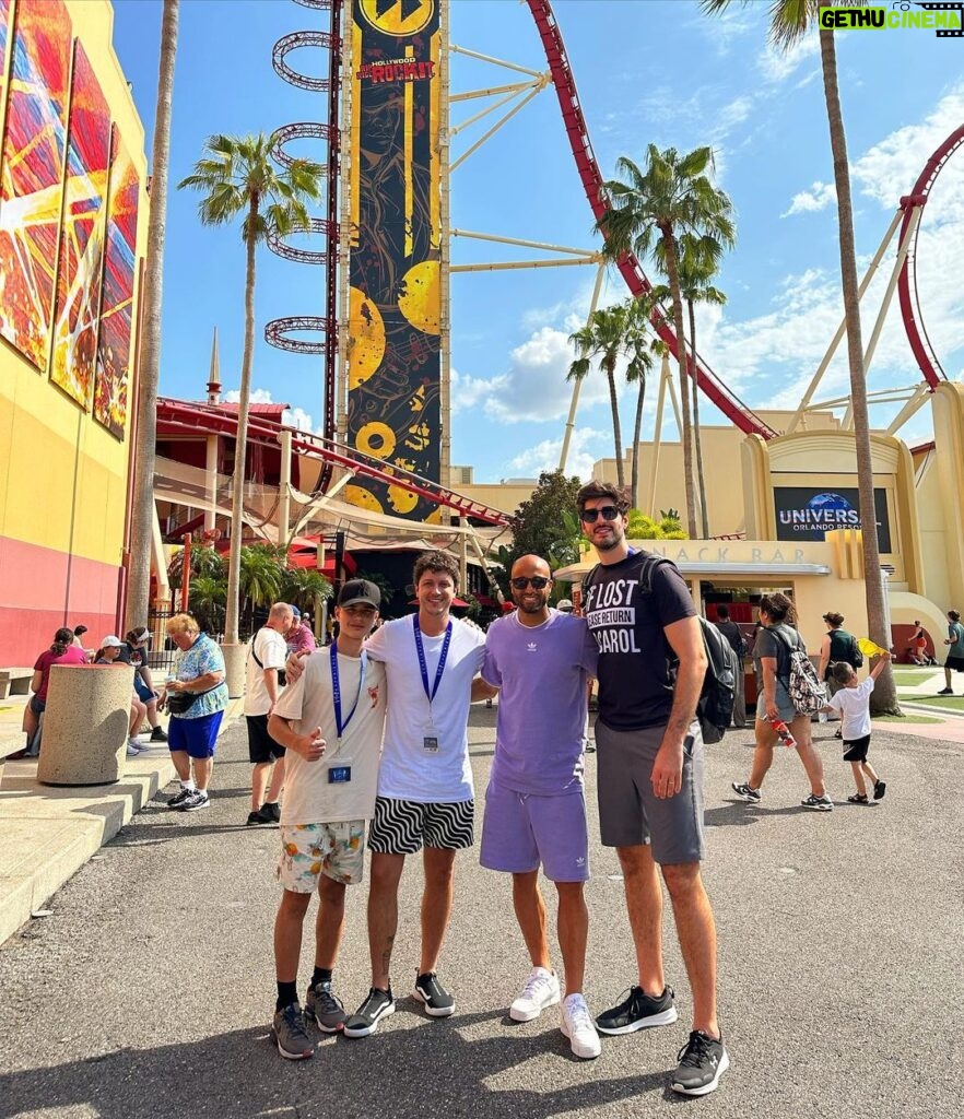 Lucas Moura Instagram - Universal Studios day 🎢😁☀️#yesterday #ferias #EUA #parque @universaldestinationsbrasil Universal Studios Florida