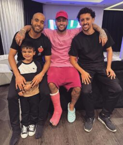 Lucas Moura Instagram - 👊🏽❤️ Paris