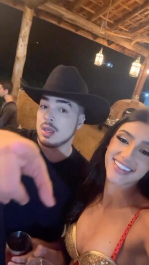 Lucas Santos Instagram - tenho certeza que você já passou por isso, né amiga @biamiranda? 😂🫶🏻