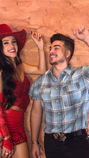 Lucas Santos Instagram - agora sim... eternizado na pele! Somos isso, A de amor, A de amizade! 
🅰️té o fim! ❤️🫶🏻