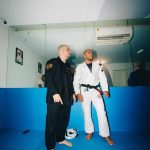 Luccas Neto Instagram - Ontem fui recebido pelo @luccasneto para um treininho na casa dele. Foi irado poder dividir o tatame com vocês, obrigado pela recepção galera 🙌🏻 é incrível ver como o jiu jitsu não é somente para quem quer competir. é, na realidade, um esporte para todos e que transcende estilos de vida diferentes, idades e propósitos 📸: @triangulo_filmes @carolinademper -- @kingzkimonos @rvcasport