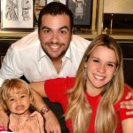 Luccas Neto Instagram - Nosso Natal mais que especial!!! ❤️ Eu amo tanto vocês ! Feliz Natal um pouco atrasado porque estávamos sem internet 😆