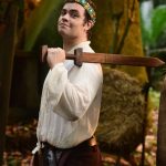 Luccas Neto Instagram - 🏰👑 O #AdoroCinema divulga, com exclusividade, o trailer de “Príncipe Lu e a Lenda do Dragão”, novo filme do Luccas Neto (@luccasneto)! O longa conta a história do Príncipe Lu, um jovem brincalhão, que é obrigado a rever comportamentos e atitudes para poder assumir o trono do Reino de Lucebra. Após uma tragédia, ele precisa lidar com a inimigos assustadores para proteger sua família e súditos. 🎬 A estreia será dia 25 de janeiro nos cinemas, mas o público poderá garantir ingressos para as pré-estreia pagas, que acontecerão a partir de 18 de janeiro. #PrincipeLuOFilme #PrincipeLu @palavra.assessoria @luccastoonstudio @take4content @h2o.films @gialparone @beatrizcoutoz @renatoaragao @zezemotta @mauriciomattar @flaviamonteiro @cassioscapin @anajudorigon @julianamartinsju @pedrotruszko @tadeumello