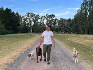 Luciano Pereyra Instagram - Caminatita energizante para este sábado chayar en #LaRioja y el domingo cantarnos en #VillaMaria 🙌🏽🙌🏽😁😁❤️❤️ que lindo,no?