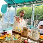 Luis Gerardo Méndez Instagram - Voy a regalar dos noches en la Tiger Suite del resort Andaz Mayakoba. Esta increíble suite combina el lujo tropical con el sabor intenso del @mezcalojodetigre. Podrías pasar dos noches allí, viviendo como una celebridad, bebiendo mezcal, nadando en tu piscina privada, y sintiéndote como el rey, reina o reine de la Riviera Maya. Todo lo que tienes que hacer para ganar es darle like a este post, etiquetar a las 5 personas con las que te gustaría venir a vivir esta experiencia comentando en este post por qué te gustaría venir, seguir a @mezcalojodetigre y @andazmayakoba.mx en Instagram y listo. Quizás tu razón sea tan buena que incluso me haga llorar, o reír. ¡Quién sabe, lo decidiré al azar! Así que, ¿qué esperas? Participa y comienza a soñar con esas dos noches en la Tiger Suite. Porque a veces, los sueños y los mezcales pueden volverse realidad. ¡Suerte! (Incluye dos noches en la Suite Presidencial de Andaz Mayakoba. No incluye vuelos ni alimentos y bebidas.) Anunciaremos al ganador el viernes 7 de julio a las 12pm. Sujeto a disponibilidad.