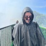 Luis Gerardo Méndez Instagram - Mosi-oa-Tunya. The smoke that thunders. También les dicen Victoria falls. El doble de altura de las del Niágara. Aquí llueve al revés. Mosi-oa-Tunya National Park