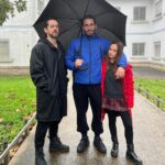 Luis Gerardo Méndez Instagram - Gracias por vernos! Thanks for watching! Recuerdos de un rodaje en Galicia. #LosEnviados @paramountplusmx