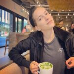 Luisana Lopilato Instagram - Té matcha? Dame mil!!!! 💚 . Matcha tea? Take my money! 💚 Vancouver, British Columbia