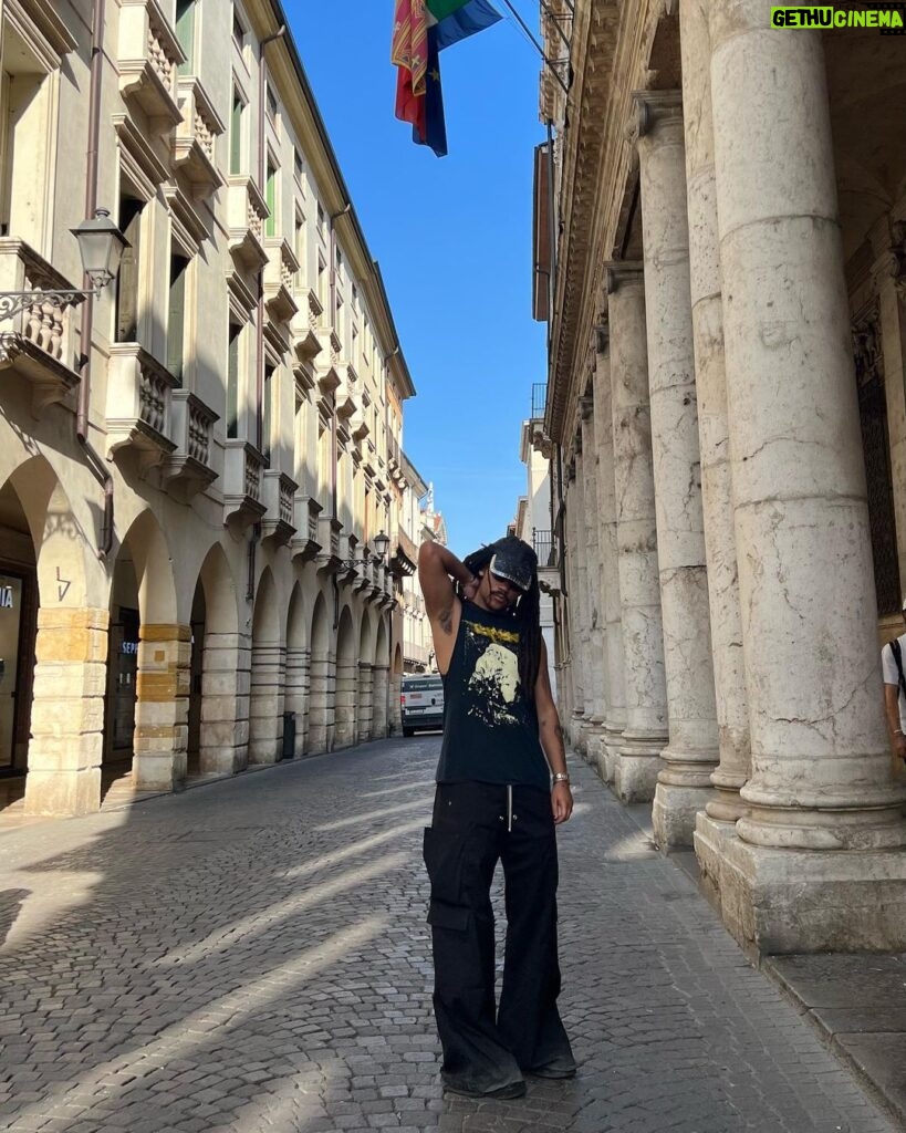 Luka Sabbat Instagram - I put myself in your shoes, and now my feet stink 🤢 Venice, Itally