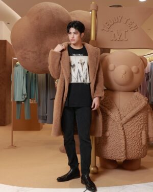 Luke Ishikawa Plowden Instagram - let’s celebrate 10 years of Max Mara Teddy Coat at Max Mara Teddy Ten Pop Up , Em Gallery M Floor The Emporium department store. #MaxMaraTeddyTen #MaxMaraThailand @maxmara @pacificagroup
