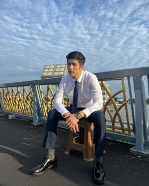 Luke Ishikawa Plowden Instagram - ทำงานเสร็จแล้วครับ