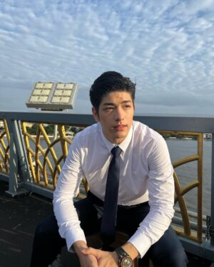 Luke Ishikawa Plowden Instagram - ทำงานเสร็จแล้วครับ