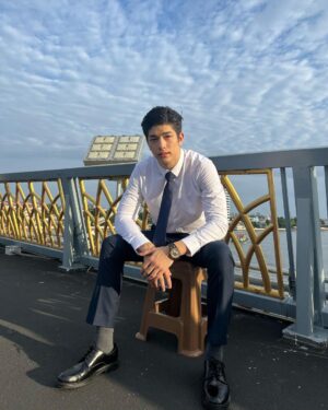 Luke Ishikawa Plowden Instagram - ทำงานเสร็จแล้วครับ