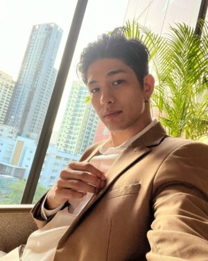 Luke Ishikawa Plowden Instagram - Dinner with me ? 

#CasiaBKK 
#ChatriumGrandBKK
@casiabkk
