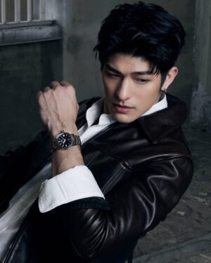 Luke Ishikawa Plowden Instagram - Thanks so much for having me ❤️ 
Hope you enjoy the photos everyone! 

#ELLEMENXLuke
#Lukevoyage
#GrandSeiko