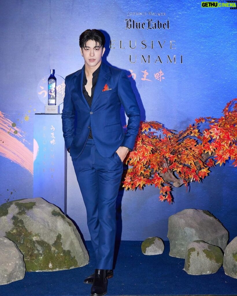 Luke Ishikawa Plowden Instagram - Ready to be indulged into the flow of umami flavour. JWBlue Elusive Umami, will take you on a journey of depths blended to be the best pair of caviar. #JWUmamiAsia #Bluein10000 #JohnnieWalker #BlueLabel