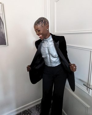 Lupita Nyong'o Instagram - A SHAMELESS OUT-OF-BODY EXPERIENCE | Tony Awards 2023

Honored, humbled, strengthened and energized to don this breastplate created by @mishajapanwala, which she cast and molded of my body.

Misha Japanwala is a Pakistani artist and fashion designer, whose work is rooted in the rejection and deconstruction of external shame attached to one’s body. In her artistic process, she creates a realistic and true record of a person’s body as an act of resistance and celebration, and an insistence on being allowed to exist freely in our bodies.

She writes, “The word ‘beghairat’ (translation: shameless) has become an anchor in my practice; thousands of people have used it to describe me and the work I create, in an effort to insult and shame me into silence. In reclaiming the word and understanding that the rejection of others’ narrow definitions of shame is one of the most powerful tools for liberation, I’ve come to deeply appreciate and respect what living a life of shamelessness truly means. My craft pertains to documenting our existence in the most truthful way I possibly can — I change nothing about the body and how it looks.I think that act of surrendering and allowing our bodies to simply be, is such a beautiful and powerful thing.”

Misha, thank you for this special opportunity to BE EXACTLY HERE, IN THIS BODY NOW. Follow her (@MishaJapanwala ) to learn more. Her extraordinary work, Beghairati Ki Nishaani: Traces of Shamelessness, is on view now at @hannahtraoregallery in New York City until July 30th.

@mishajapanwala 
@debeersofficial 
@_thebellarosacollection
@micaela 
@nickbarose
@sonyameesh
@hennabysabeen
@mrbarberj