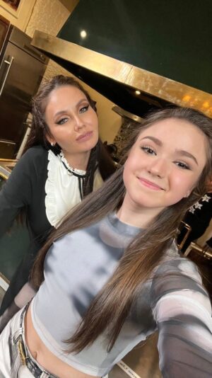 Lyaysan Utyasheva Instagram - Открываем новый сезон❤️ #дерзкаяготовкасляйсан