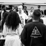 M. Pokora Instagram - Un vrai leader ne génère pas des suiveurs… il génère d’autres leaders… Love bomb sur mon équipe. 🤍