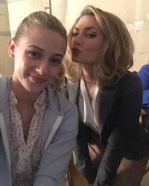 Mädchen Amick Instagram - You lit up my life when you came into it 6 yrs ago (omg where has the time gone?!) - HAPPY BIRTHDAY lil nugget @lilireinhart - thank you for literally keeping me alive on set, loving me unconditionally and bringing inappropriate laughter always. Love you bug 💘