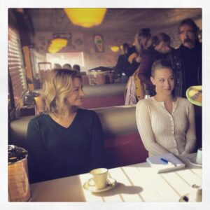 Mädchen Amick Instagram - #thisdayinhistory photo highlight popped up… what were we up to @lilireinhart?? 👯‍♀️😈