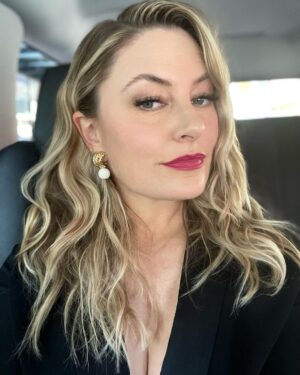 Mädchen Amick Instagram - Thx for having us #PaleyFest 🙏🏼 …also, I’m totes with you #choni fans! 🏳️‍🌈🙌🏼💋

@paleycenter 
@gomezgraciaofficial
@maisonpriveepr_la
@louisemooninc 
@andremakeup
@gimletschneider 
@davidpreciousgems 
#vancleefarpels 
#betseyjohnson