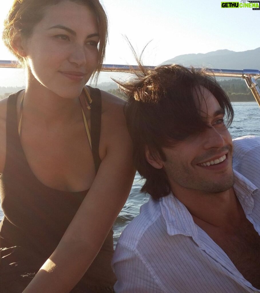 Mädchen Amick Instagram - We celebrate you today @daniel_ditomasso 🥳💃🏻🕺🏻🥰 I am so incredibly thankful to have you as a friend. You are truly one of the most kind, loving, beautiful human beings I know and I’m so grateful to have you in my life. Your light burns so bright. Keep shining my friend 💋 #hbd