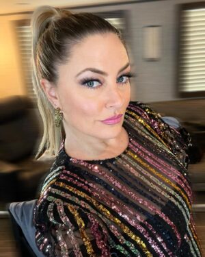 Mädchen Amick Instagram - Vegas residency or Rivervale?