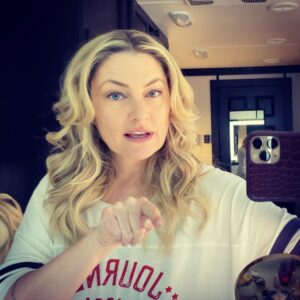 Mädchen Amick Instagram - Happy #MentalHealth Monday!

How are you doing?....really?

Mental health advocacy has always been important to our family. Over the years, we’ve shared different pieces of our long, winding journey with mental health and used our platforms to bring awareness to issues surrounding mental illness. 

Our family, along with some amazing partners @amandahill114  @theparachutemedia have come together to create a very special project that is a culmination of what we’ve learned through our shared experiences. 

At the center of this process is, and always will be, real people... with REAL stories. And we are excited to finally have you, our community, be a part of that.

We’re not just an awareness movement but we’re taking ACTION — the first step being an interactive survey to help us understand YOU, and where you’re at on your mental health journey!

We invite you all to come along with us on the path to mental wellness, by filling out the survey and helping us create something that is a true reflection of you and your experiences. 

You can find the survey linked in our bios! 

Stay tuned for our #dMm launch coming soon!

💚 David, Mädchen, Sly & Mina — @slyalexisofficial @minatobias_