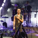Mabel Matiz Instagram - Çıkışta aşık olma garantili o konser 🧚🏻‍♂️❤️ “Sıralanır yıldızlarım bak / Aşk oldum gökten yağıyorum imdat / Ben ezelimden hazırım heyhat / Hadi göster bi’ tanemi” 📸: @gokhangoktas_ 05.09.23 Harbiye#5 Harbiye Cemil Topuzlu Açık Hava Sahnesi