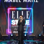 Mabel Matiz Instagram - “Göster Renklerini Özel Ödülü” için teşekkürler! 🧜🏻‍♂️❤️ @elleturkiye @maccosmeticsturkiye Styling @anilcan_ Thank you @prada