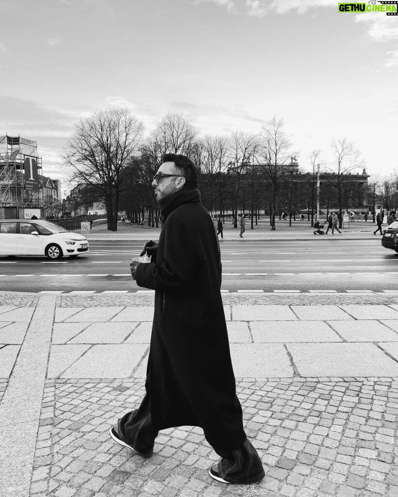 Mabel Matiz Instagram - Der Himmel Über Berlin 📸: @thebugraugur