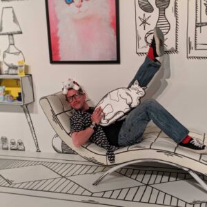 Macaulay Culkin Instagram - Went to @catconworldwide with @katdenningsss and met @angelakinsey and some famous cats. We made a video about it. 
Check it out on YouTube.com/BunnyEarsTube