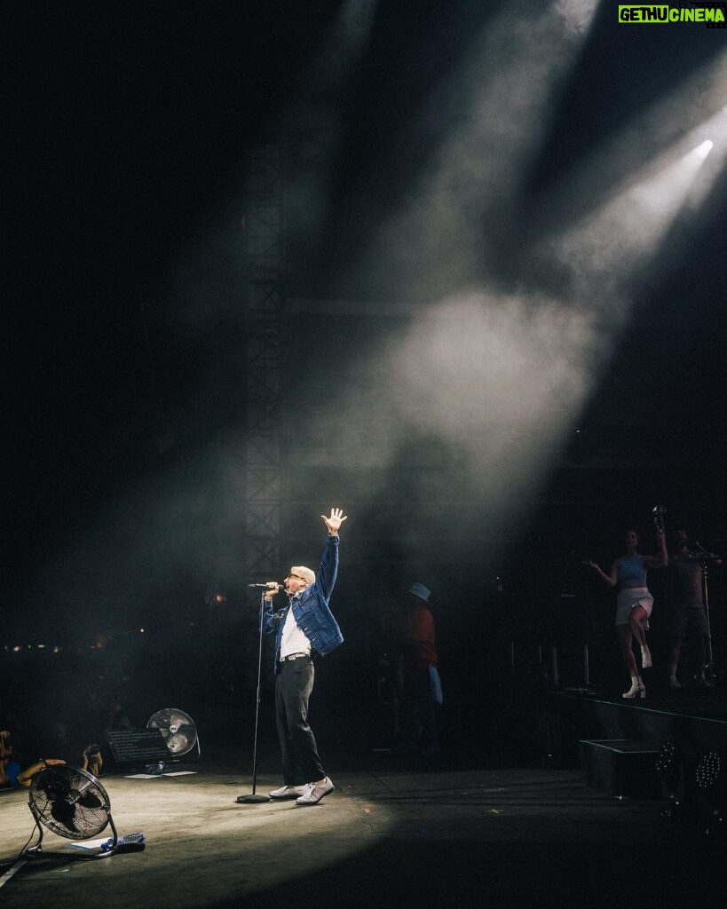 Macklemore Instagram - The Czech Republic moved my spirit. 45,000 deep. Pure joy 🇨🇿 ❤️