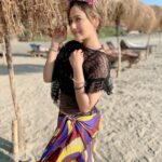 Madalsa Sharma Instagram - When Monday feels like Sunday☀️🧴🌅🏖️ . . . . #beachgirl #islandlife #madalsasharma #instamood