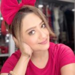 Madalsa Sharma Instagram - It’s that simple guys….💁‍♀️🤣 . . . . #reels #reelsinstagram #madalsasharma #kavya #videooftheday #instadaily #instavideo #instagood #instamood #mood #trending #trendingreels #reelitfeelit #reelkarofeelkaro #reeloftheday #reelit #love #actorslife