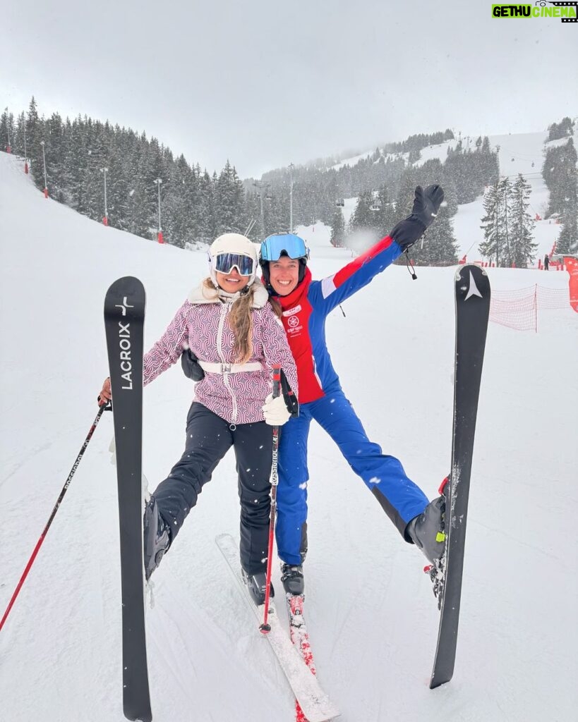 Madhu Sharma Instagram - Day 1 of ski day down with fabulous trainer @margaux_lne