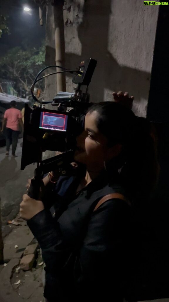 Madhumita Sarcar Instagram - We “shooting people” are like always living in a different world… it was 2:30 at night and we’re shooting somewhere on the streets of kolkata and just look at the energy we hold!! My DOP @auditiva.synthesia was busy making technical adjustments for a shot when I approached him with a request to let me hold the camera till we were ready to go and he without any hesitation asked our camera caretaker to let me handle it. And this is a glimpse of the kind of banter and unity we have while working. We work, tirelessly, mercilessly.. sometimes to the extent that could really take a toll on our physical health, mental health but that’s ok. We recover too! Well, every profession has its own set of perks and hazards. But I am forever grateful to have been in a profession where the sun never sets.. it never gets boring. We are never done with shooting. We never want to retire.. it still feels like I’ve just begun my journey 🤪 thank you for all the love my audience❤️ and also for the trolls from haters🫢. Thanks for having a space for me in your hearts…🧿