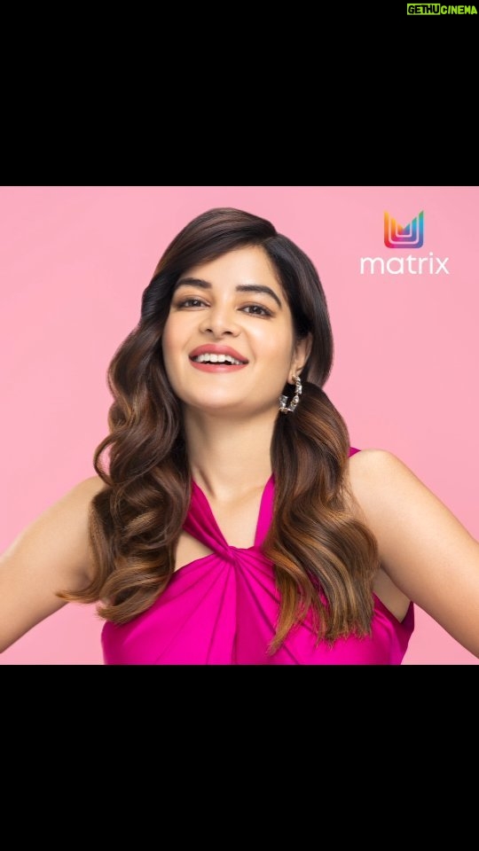 Madhumita Sarcar Instagram - This year, rock the trending hair colour just like @madhumita_sarcar with @matrix @onehairacademyandstudio and @changsbeautysalon . . . #madhumita #matrix #SISE