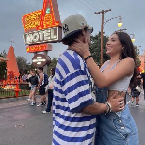 Madison Lewis Instagram - ~genuinely~ <3

#justrememberyourebeautiful