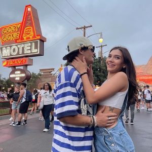Madison Lewis Instagram - ~genuinely~ <3

#justrememberyourebeautiful