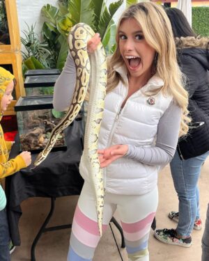 Madisyn Shipman Instagram - Instagram vs reality