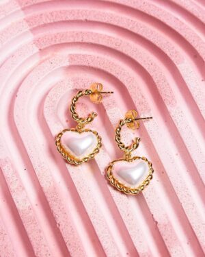 Madisyn Shipman Instagram - New drop today….. how cute are these Madisyn Heart earrings??? Perfect with the Mallory necklace also 😍🥰😍