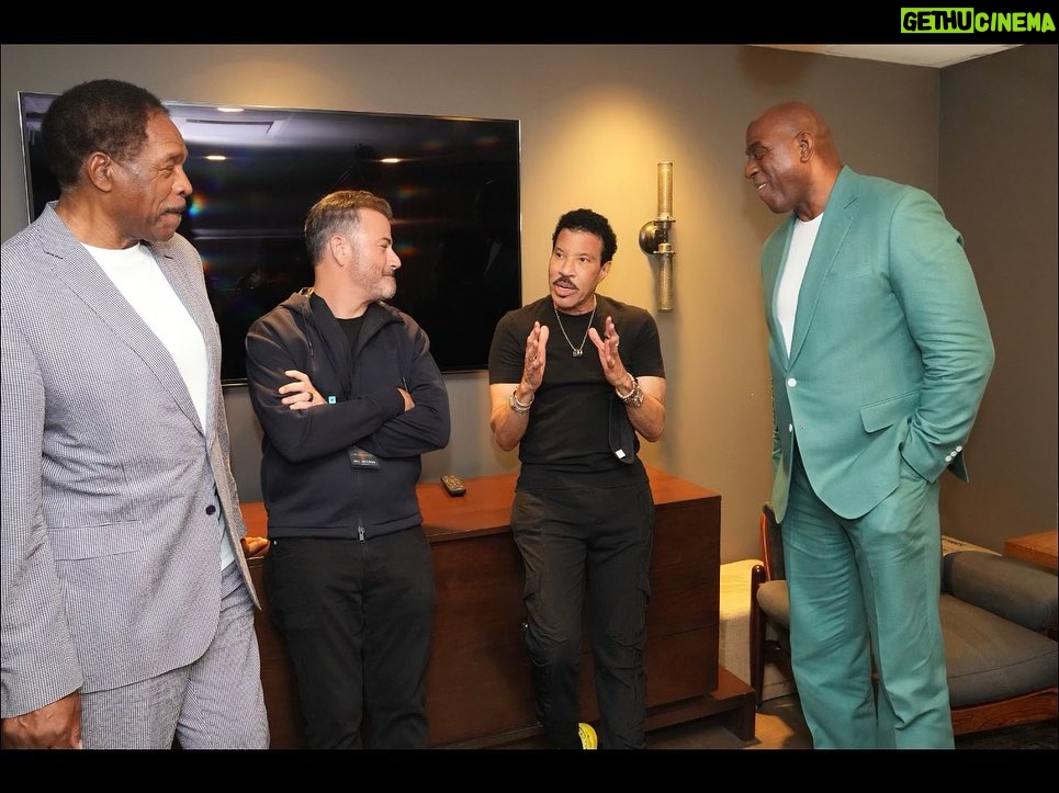 Magic Johnson Instagram - Hanging out with late night TV superstar Jimmy Kimmel and Hall of Fame baseball player Dave Winfield backstage at last night’s show!