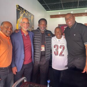 Magic Johnson Instagram - Hanging out with my brother Larry Johnson, 2X Super Bowl Champion and NFL Hall of Famer Darrell Green, Super Bowl Champion and NFL Hall of Famer Doug Williams, my great friend and Cigna President of North America Mike Triplett, and his cousin Claude at today’s Commanders game. My Commanders came up short again to the Eagles 38-31.
