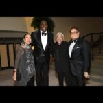 Magic Johnson Instagram - Cookie and I had so much fun last night with all of our family, friends, and business partners at the 4th Annual Elizabeth Taylor Ball to End AIDS! Elizabeth Taylor meant so much to us and we are blessed and grateful that we received the Elizabeth Taylor Commitment to End AIDS Award for our work toward an AIDS-free world. Thank you to the Elizabeth Taylor AIDS Foundation with a special shoutout to Cathy Brown and John Scott for honoring us. Thank you to Chairman & CEO of Presenting Sponsor Gilead Sciences Daniel O’Day for attending the event and presenting us with the award and Diamond Sponsor Bulgari for your generosity. And a special thank you to Former President Barack and First Lady Michelle Obama for their moving and inspirational message for Cookie and I. Thank you for bringing about great change in the world and leading our country! 📸: @gettyimages