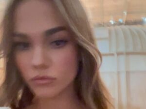 Maia Mitchell Instagram - Sleepy, happy 💘💘