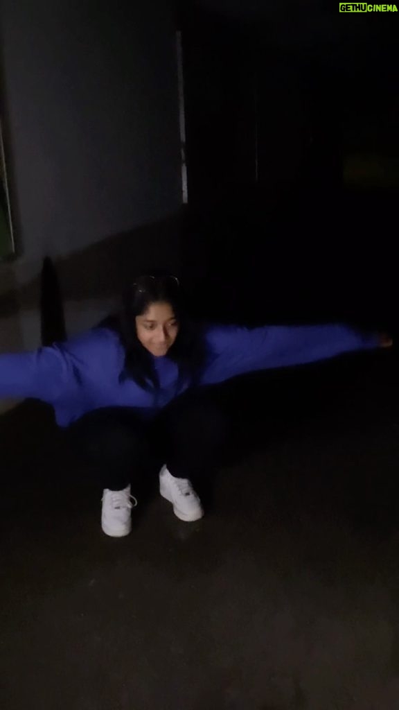 Maitreyi Ramakrishnan Instagram - Please excuse my anxious t-posing/squatting because it was the only way to just get a video of myself where I wasn’t over thinking. I absolutely love singing and ever since I really lost my voice a couple of months back, I have been working on my voice ten times harder than usual. Shoutout to my vocal coach lololol. Anyways, singing is something that can be really nerve wracking to share online so I’m really thankful I have amazing pals who support me behind the camera and make sure I know I’m not delulu for having dreams and putting myself out there. I LOVE MY PALS AND I AM GRATEFUL FOR THEM!! Anyways just a short clip for now but maybe more will come in the future?? For now, just enjoy me engaging in troll behaviour under a literal bridge🥳❤️ 🎵 Make It To Me - @samsmith