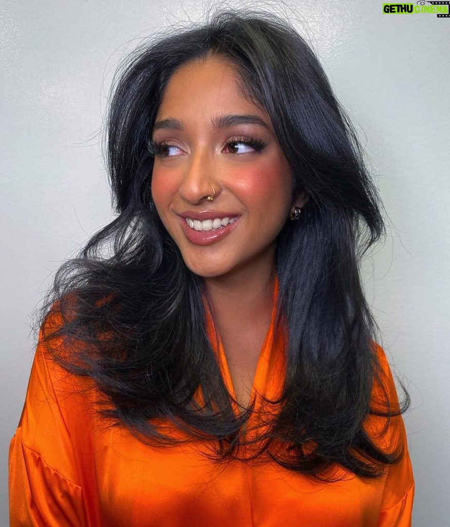 Maitreyi Ramakrishnan Instagram - throwback (because I definitely don’t look as glamorous right now🍊)